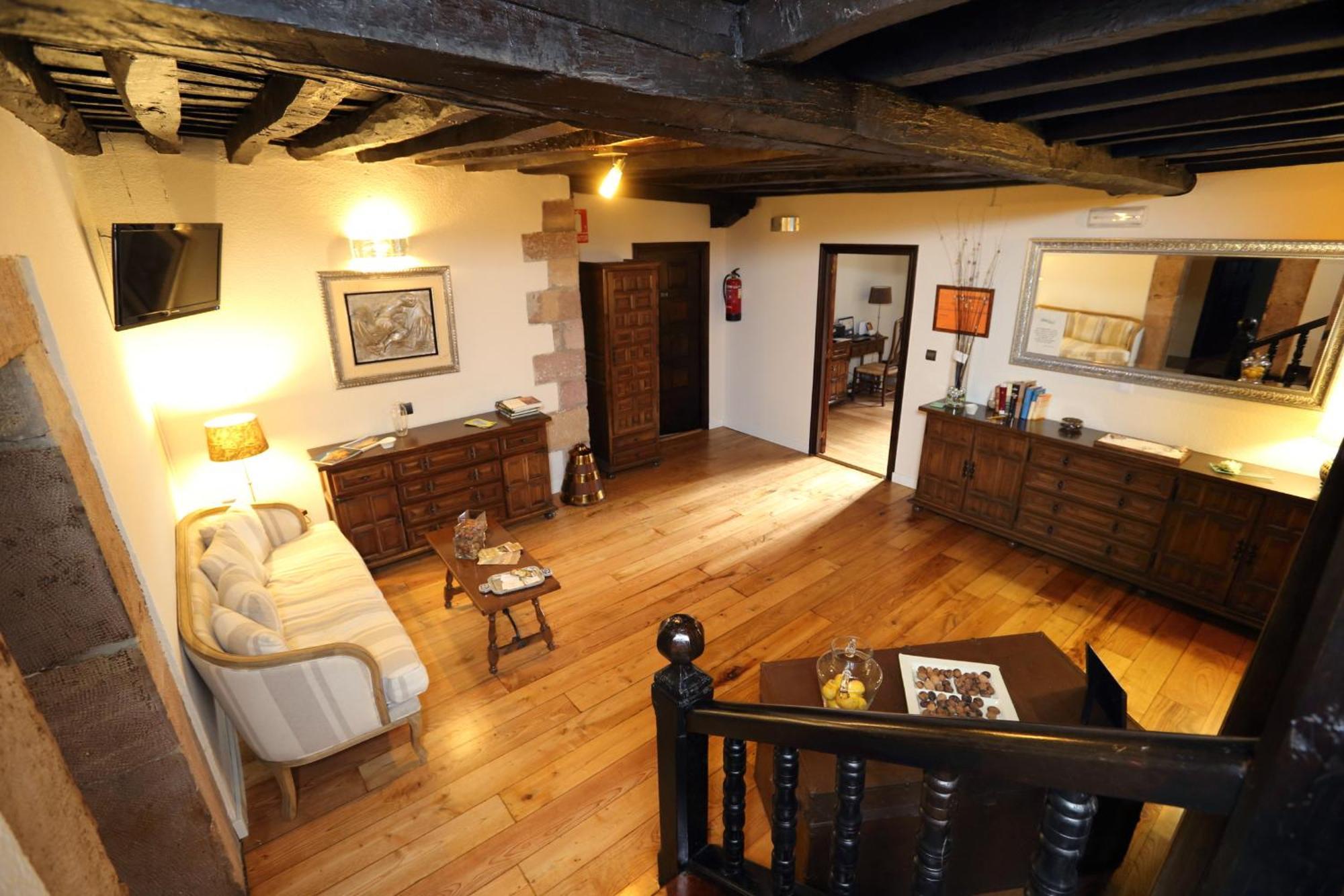 Apartamentos Santa Lucia Cabezón de la Sal Dış mekan fotoğraf