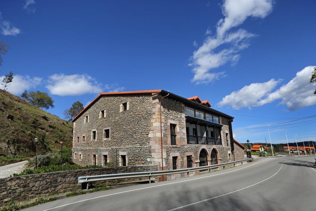 Apartamentos Santa Lucia Cabezón de la Sal Dış mekan fotoğraf